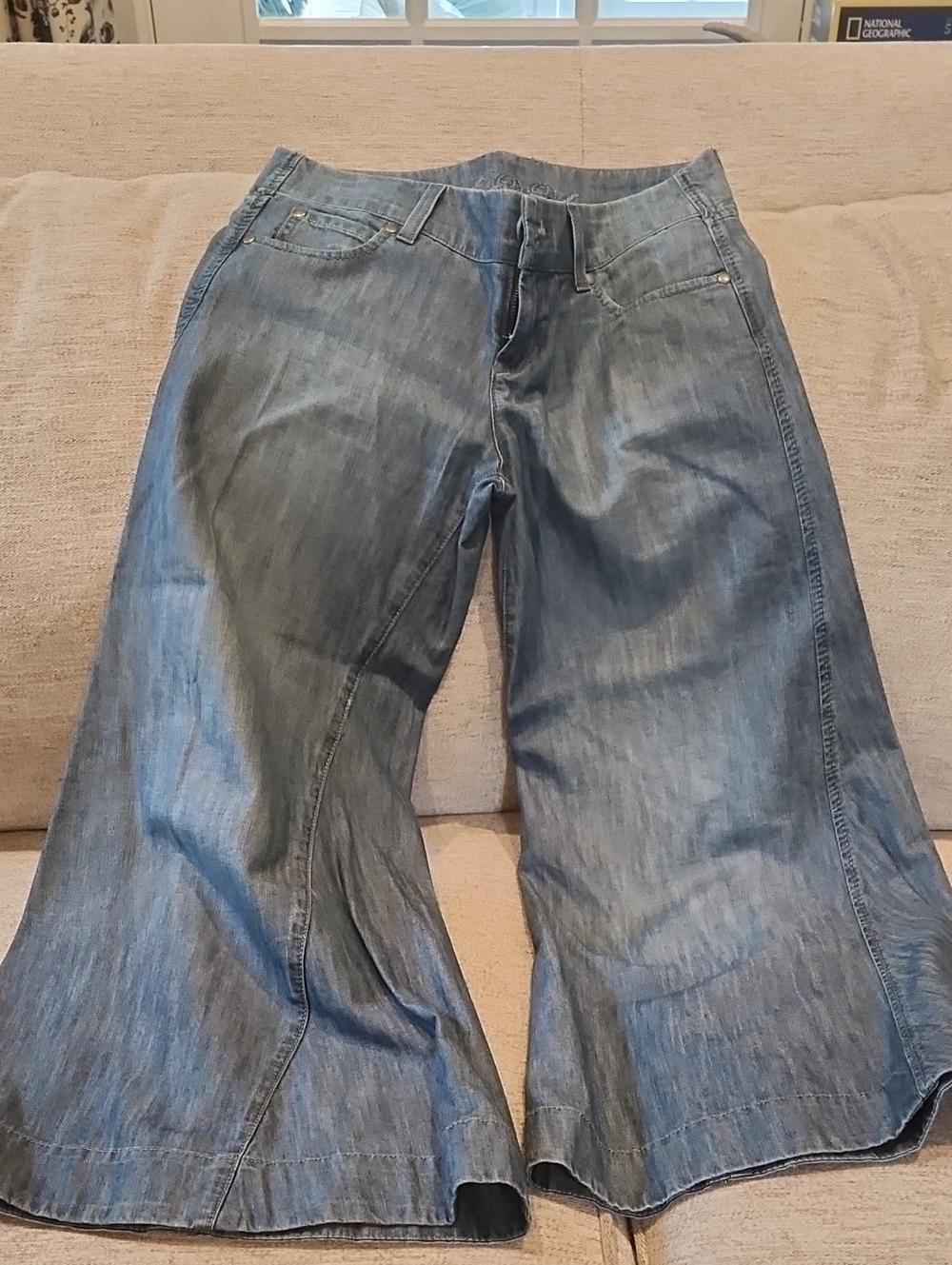 Level 99 Women's Wide-Leg Flare Jeans - Light Blue Denim